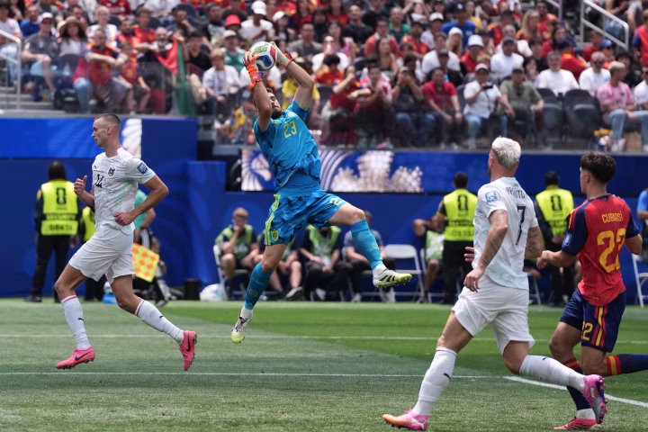 Spain players celebrate reaching the 2026 FIFA World Cup final after a historic defensive run